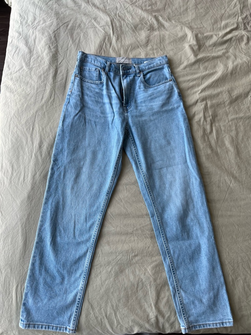 Light Wash Straight Leg Cropped Jeans - Blue